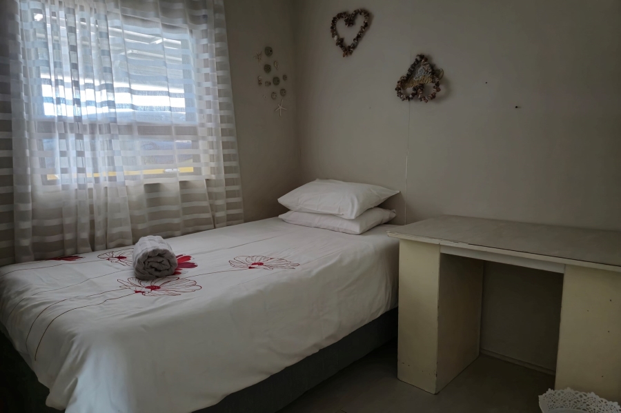 4 Bedroom Property for Sale in Sandy Point Western Cape